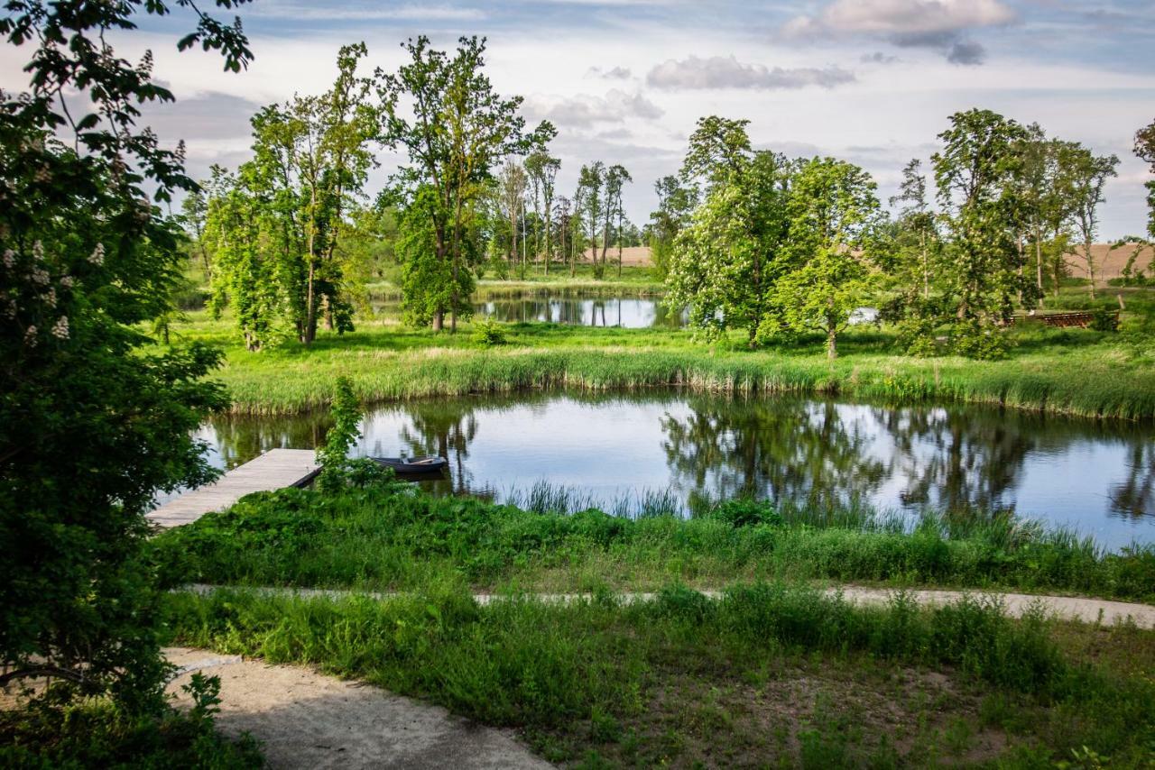 Palac Komierowo Sępólno Krajeńskie エクステリア 写真