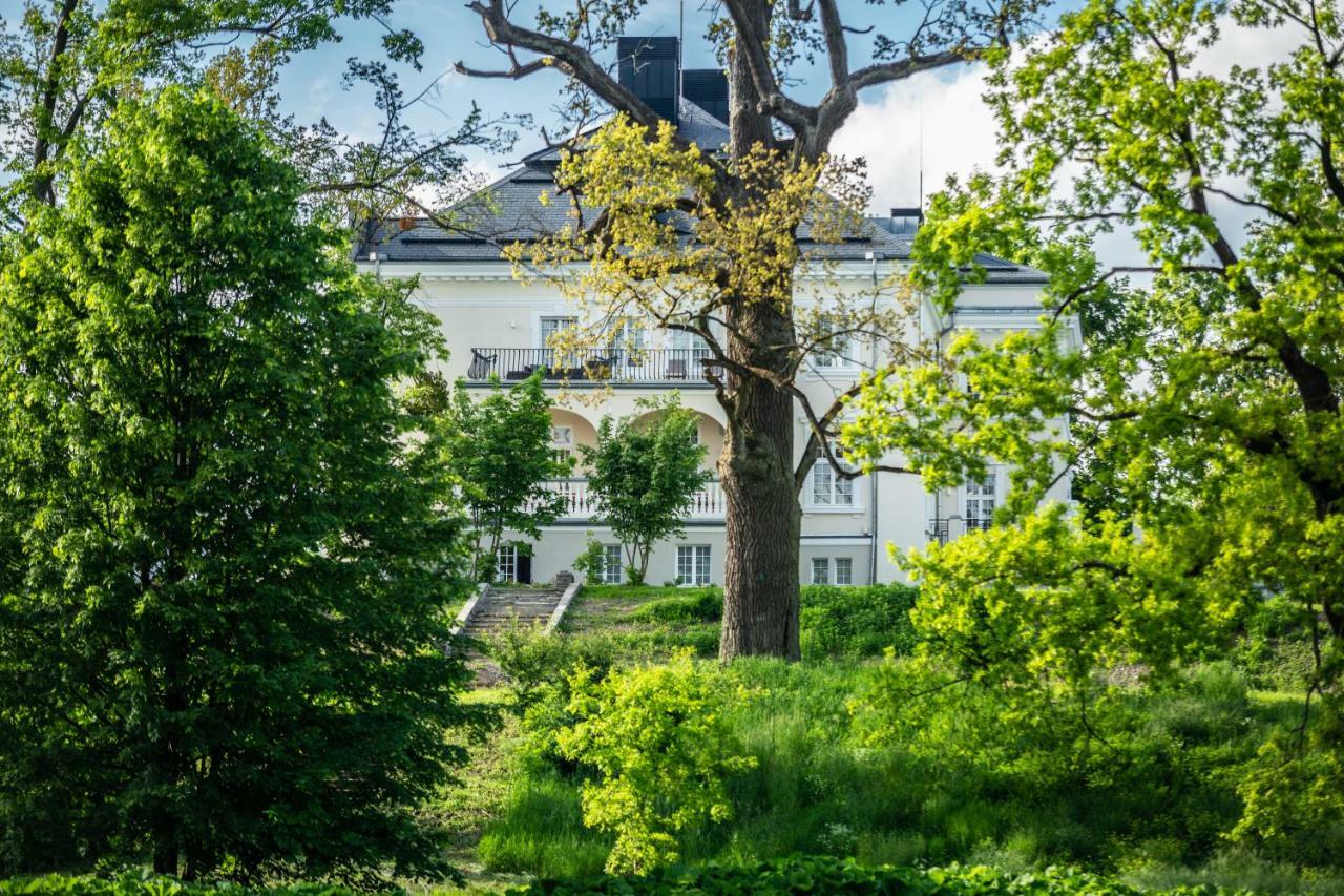 Palac Komierowo Sępólno Krajeńskie エクステリア 写真