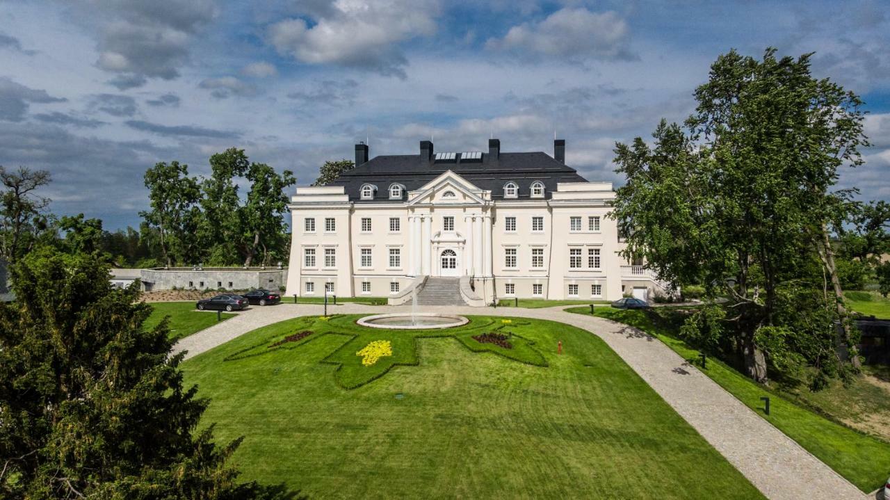 Palac Komierowo Sępólno Krajeńskie エクステリア 写真