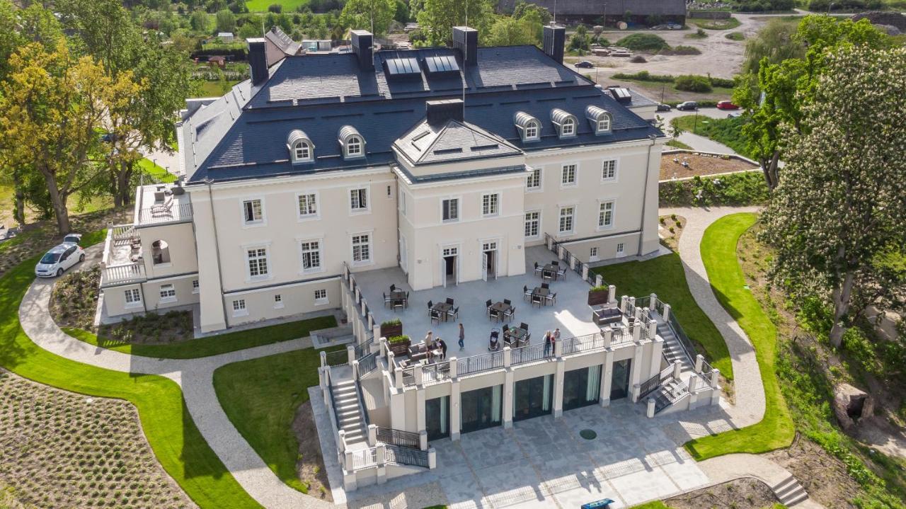Palac Komierowo Sępólno Krajeńskie エクステリア 写真