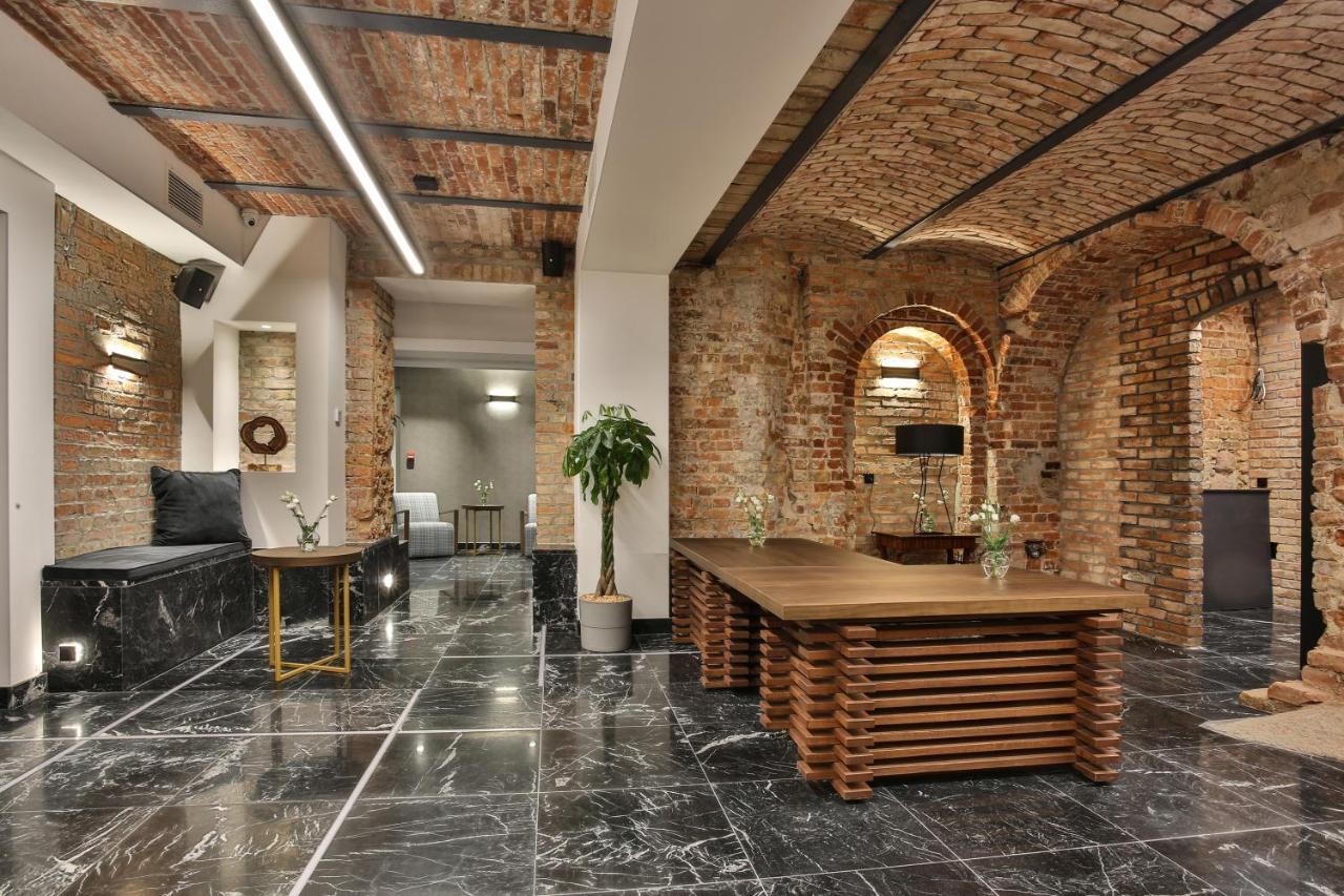 Palac Komierowo Sępólno Krajeńskie エクステリア 写真