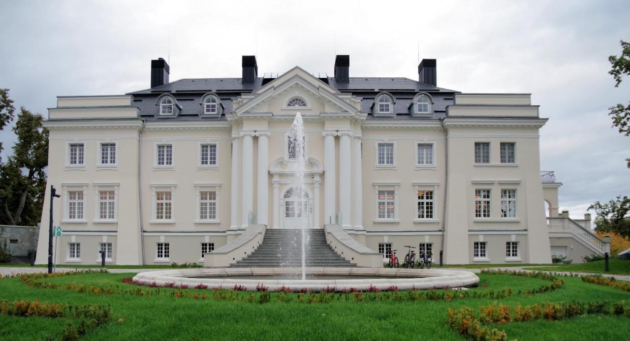 Palac Komierowo Sępólno Krajeńskie エクステリア 写真